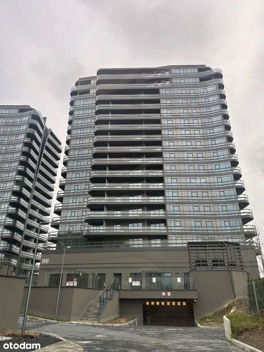Trzy pokojowy apartament w Plaza 2 na 11 piętrze