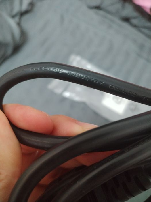 Шнур,кабель живлення