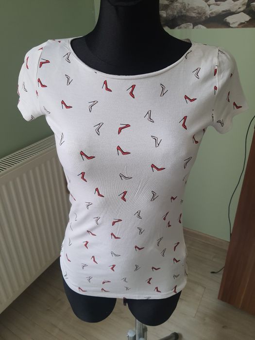 Biała damska koszulka z motywem szpilek ORSAY XS