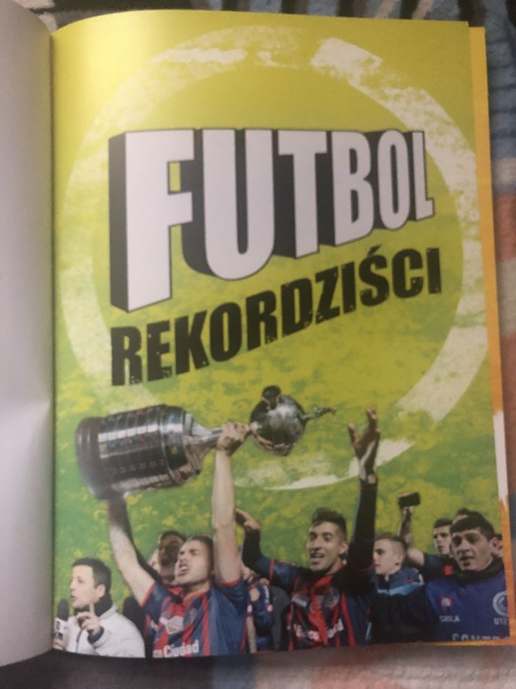 На Подарунок! Футбол книжка на польській мові Нова на подарунок