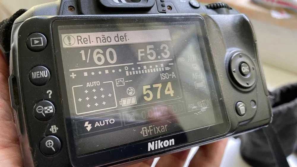 Máquina Fotográfica Reflex DSLR Nikon d3000