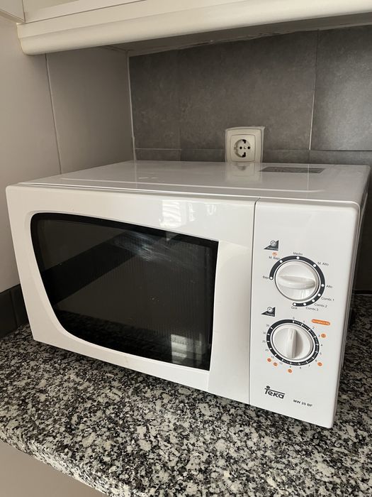 Microondas Teka c/ novo