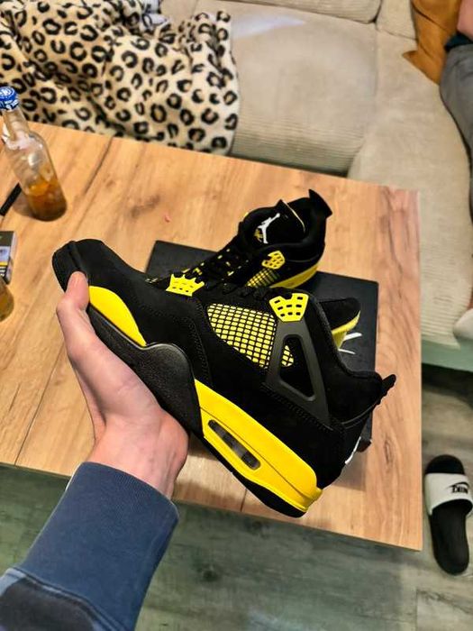 Buty Trampk Jordan 4 retro Thunder R.45