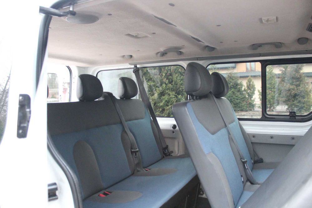 Renault Trafic 2011 оригінальний пасажир 9 мість рідна фарба