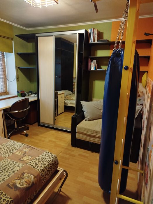 Здам 2-кімнатну квартиру-студію на Воскресенці поруч ТЦ “Квадрат”