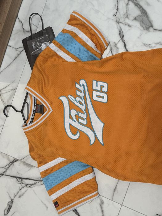 Футболка FUBU.