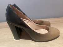 Sapatos verniz em preto e dourado, Tam.36/37