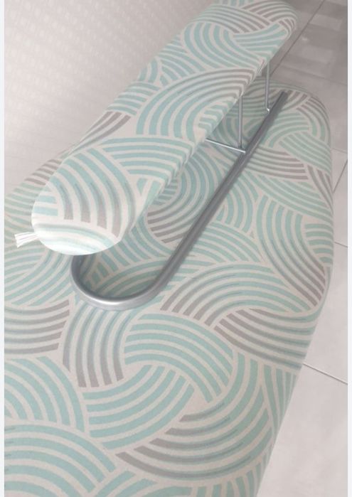 Прасувальна дошка з підрукавником