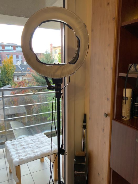 Lampa Led stojąca do branży beauty
