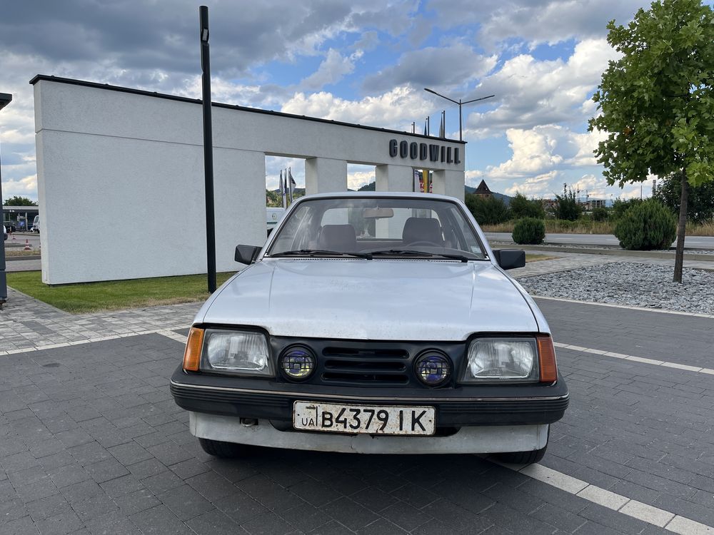 Opel Ascona  1.6