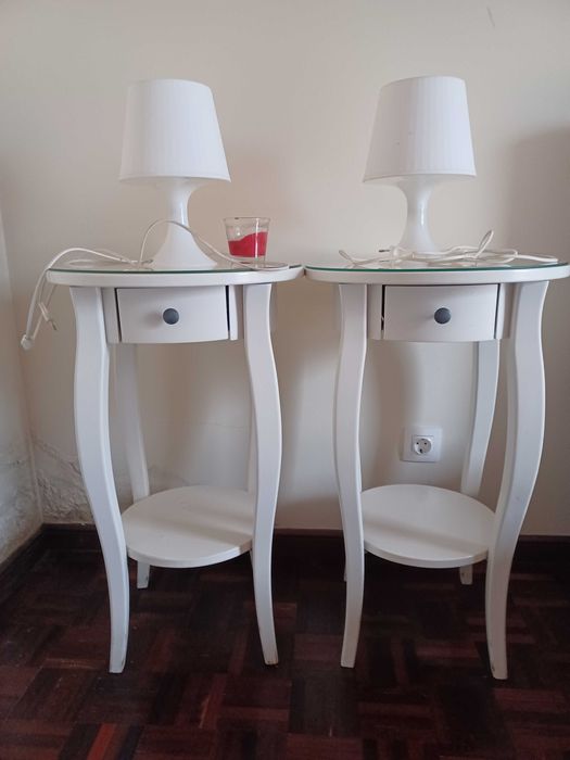 Recheio de casa: camas, sofás, mesa jantar, cadeiras, cadeirões...