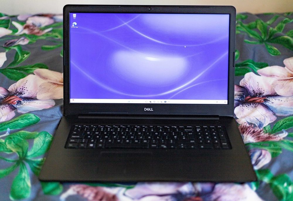 Dell Octacore 17.3" i7/8GB/1TB_Nvme como novo