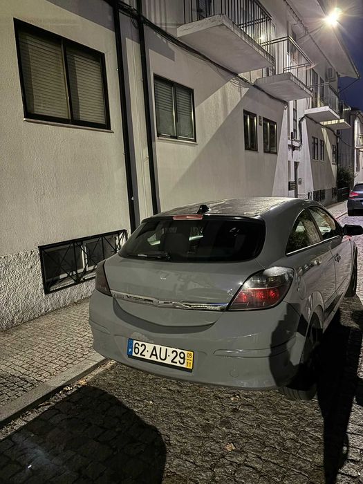 Opel Astra H GTC 1300