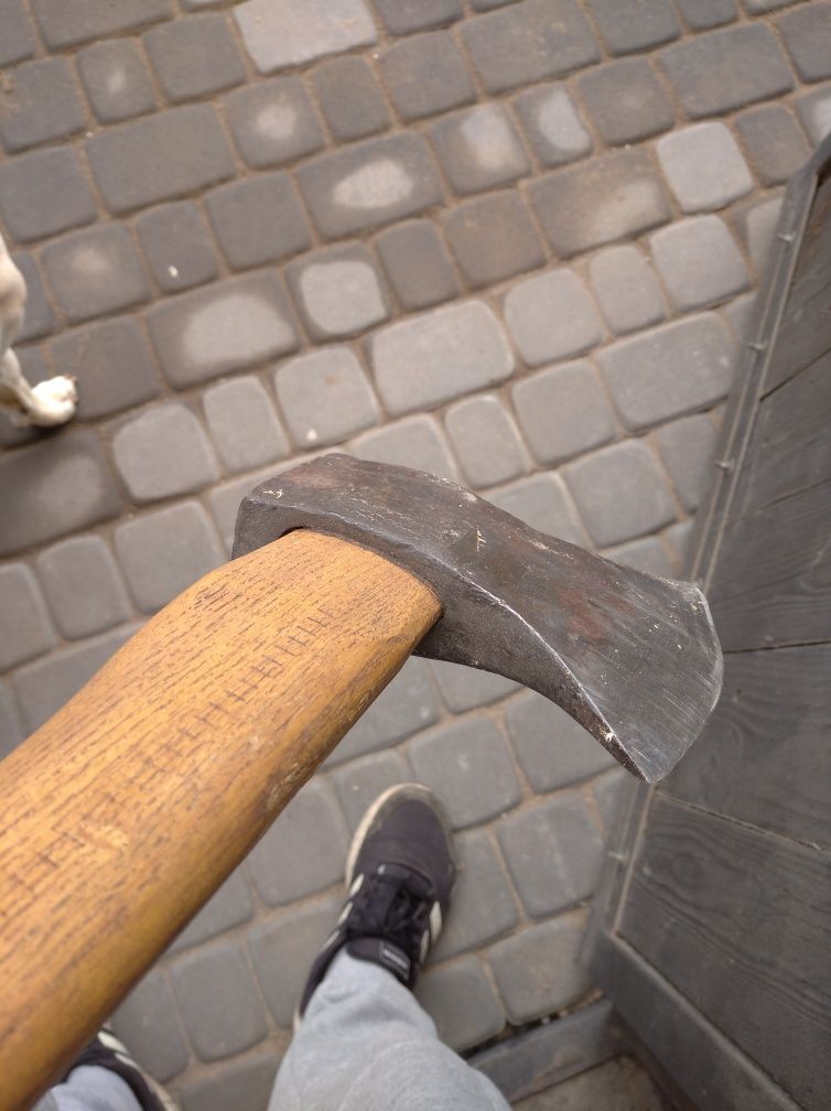 Kuta siekiera Kanadyjska Romanik 1,6kg/80cm akacja