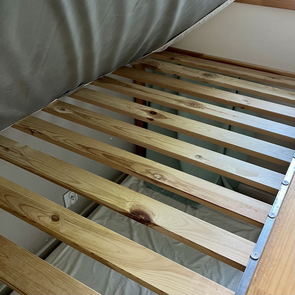 Łóżko drewniane ikea kura