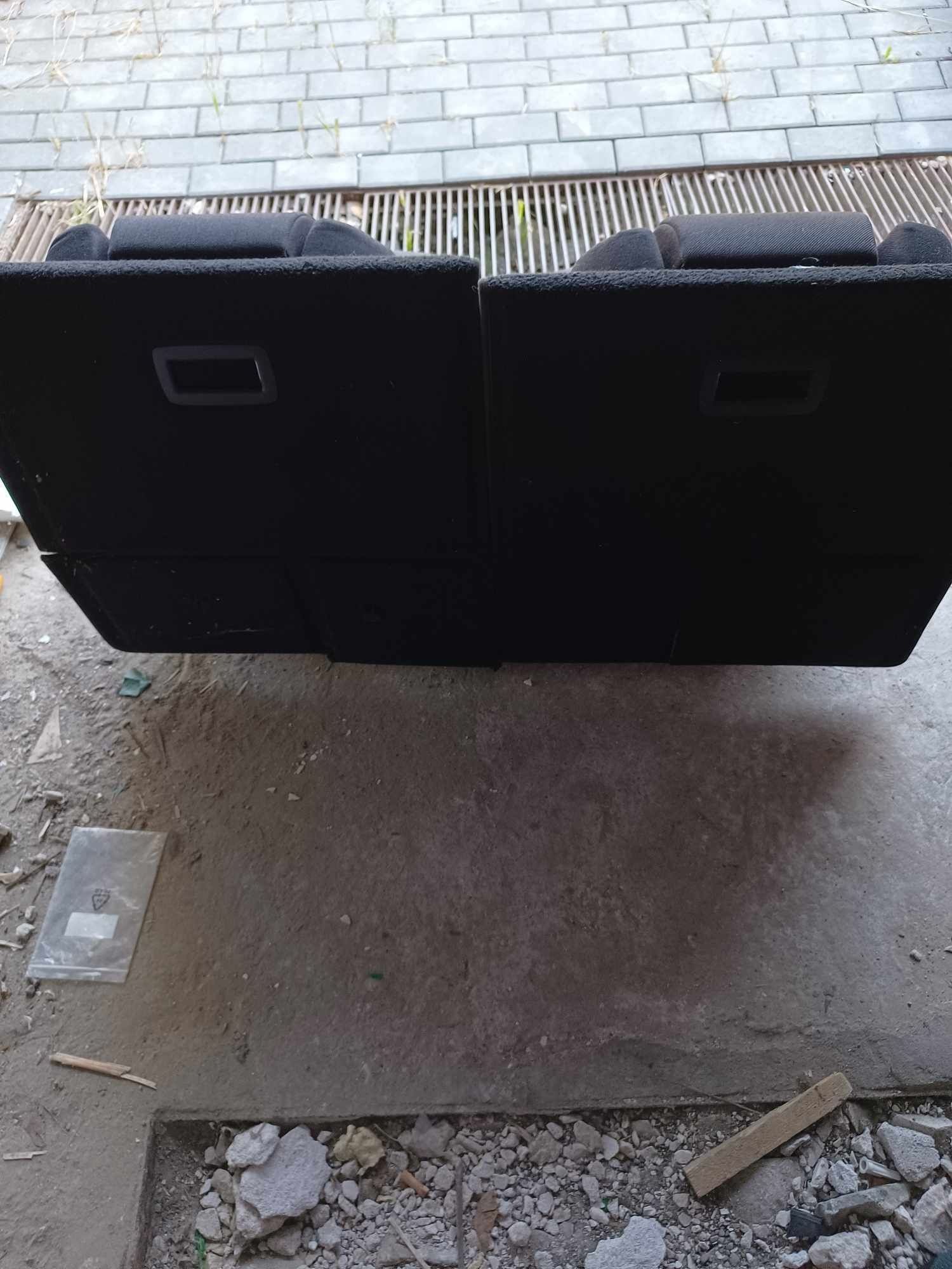 Fotele 3 rząd Ford s max MK1 MK2 komplet pasy plus śruby