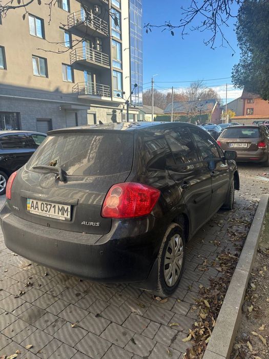 Тойота ауріс 2008