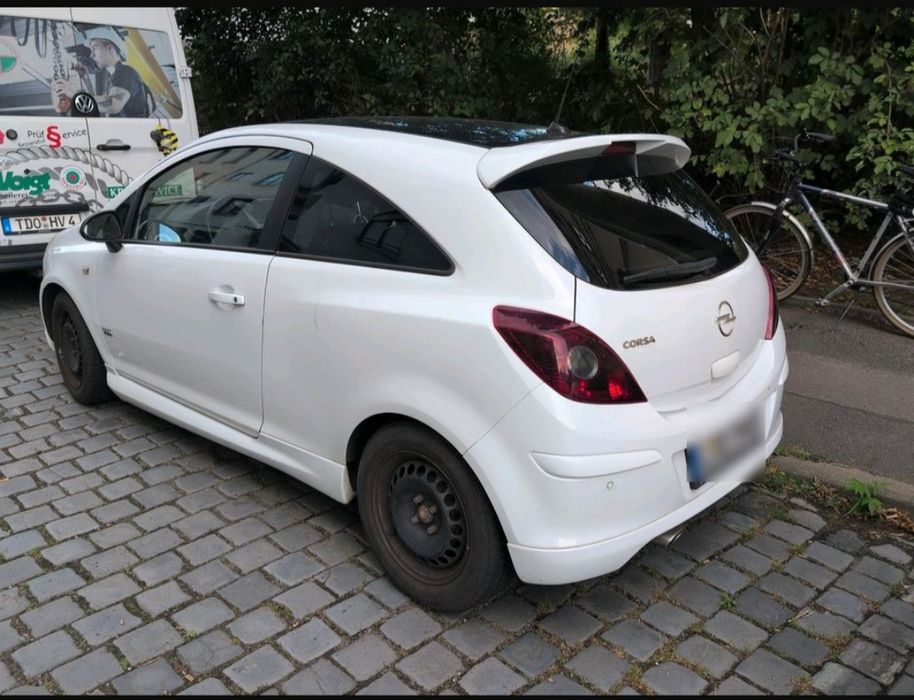 Opel Corsa D OPC line 1.4 16V 101PS 2010r