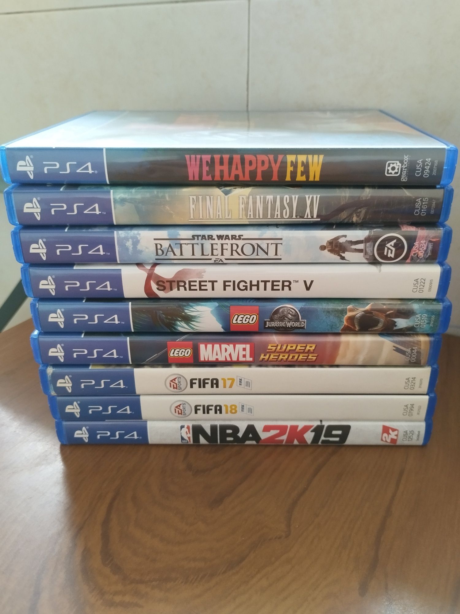 09 Jogos PS4 usado em perfeitas condições