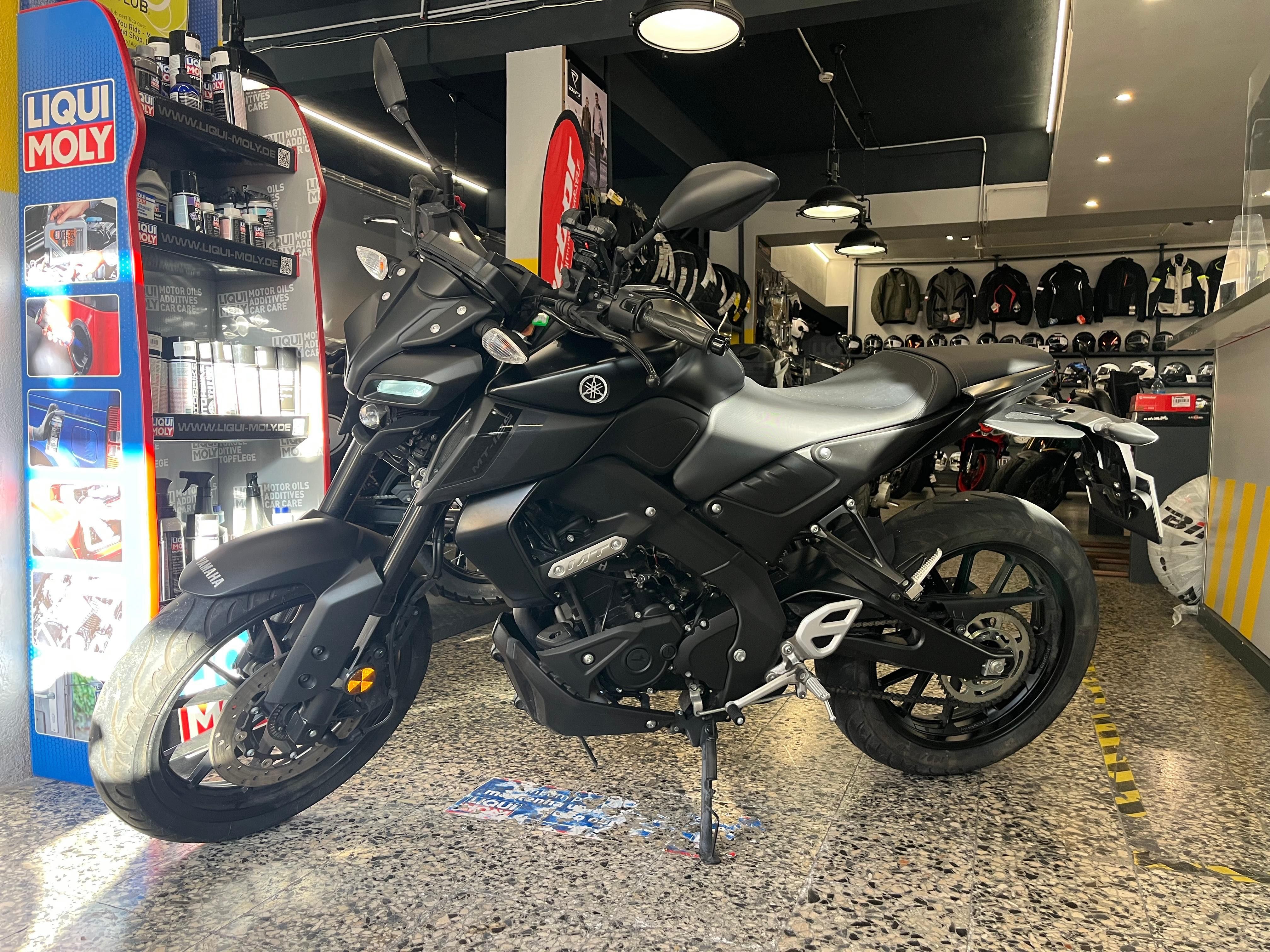 Yamaha MT 125 de 2023 como Nova 4790 Kms Garantia Fabrica
