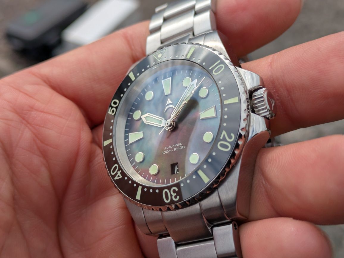 Zegarek Axios Ironclad SW200 ceramiczny bezel masa perłowa luma driver