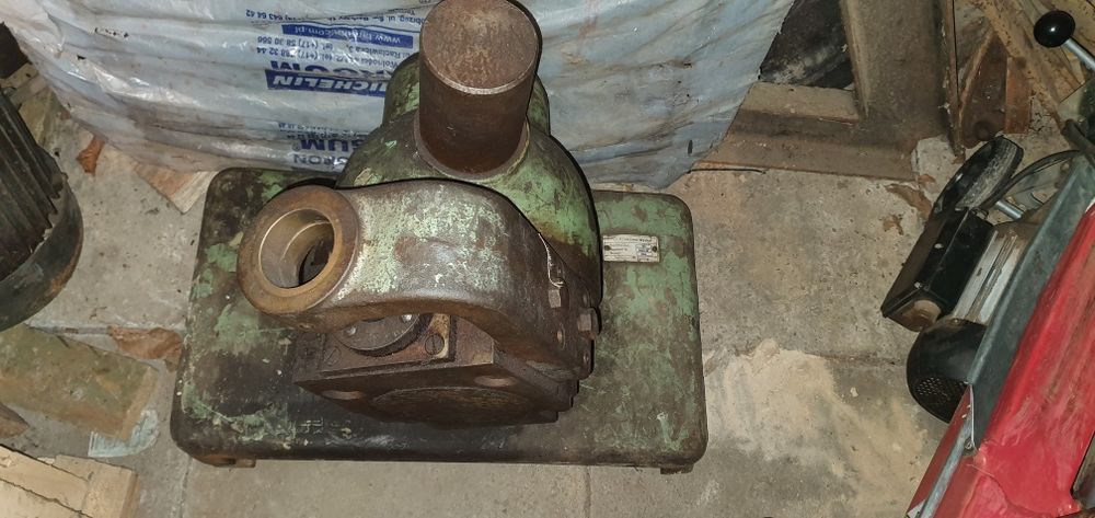 Frezarka uniwersalna FWA 39 stół 1600x400 mm + glowica pozioma skretna