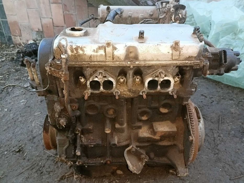 Продам двигатель Mitsubishi Lancer 8 1998 года 1.3