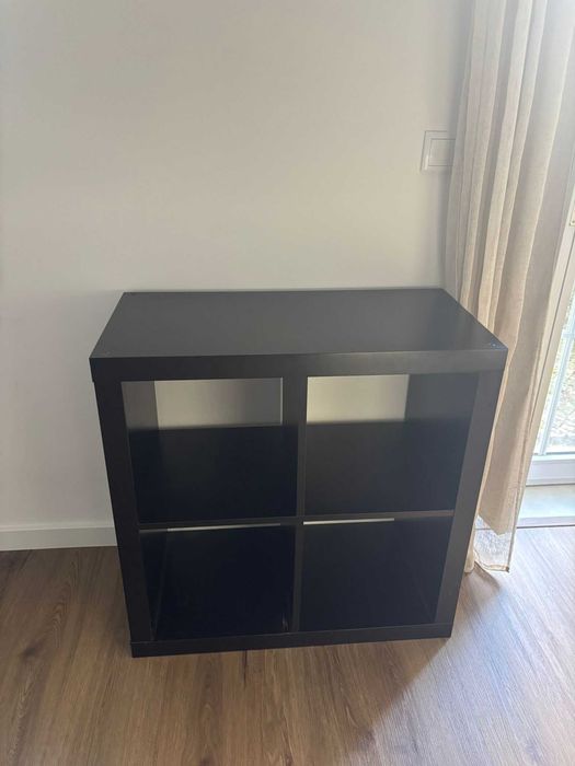 Kallax preto 4 quadrados