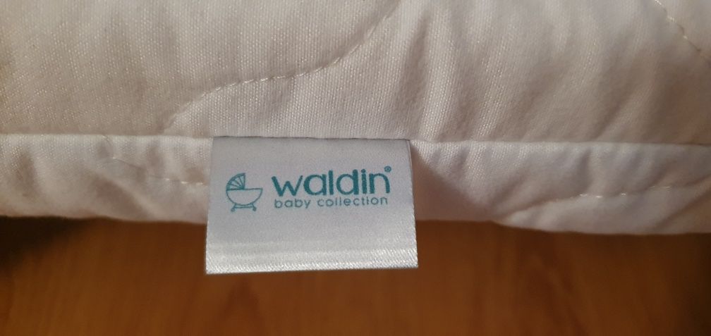 Łóżeczko Waldin 7 w 1 z materacem