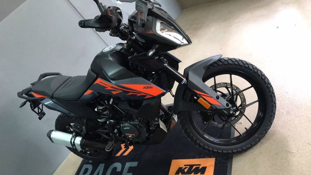 Мотоцикл KTM Adventure 390 2024