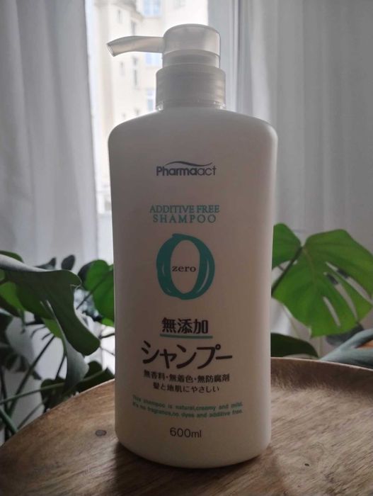 Japoński szampon Pharmaact Additive-Free 600ml