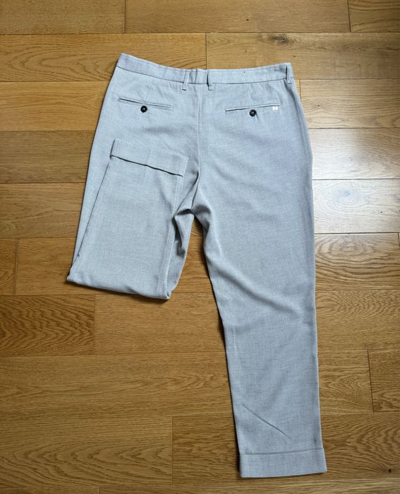 Męskie spodnie chinosy Zara roz. 44