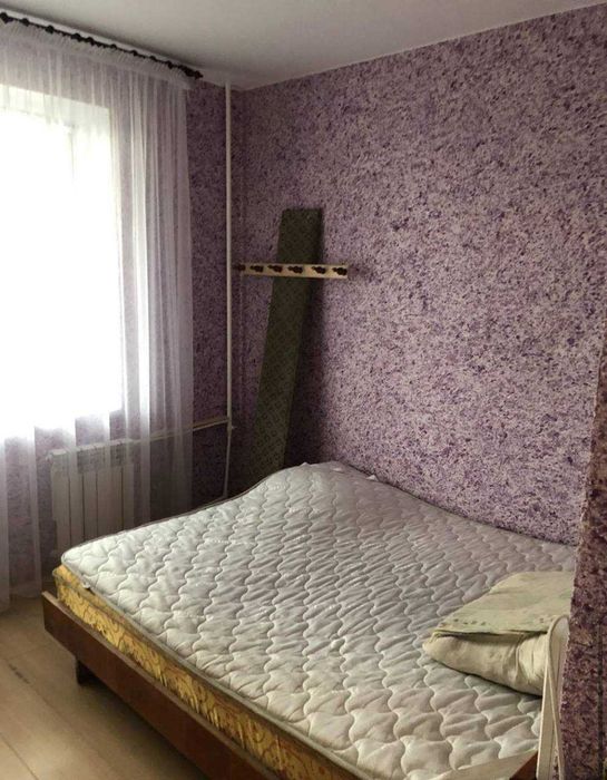 Продаж трикімнатної квартири в Києві, з ремонтом та меблями