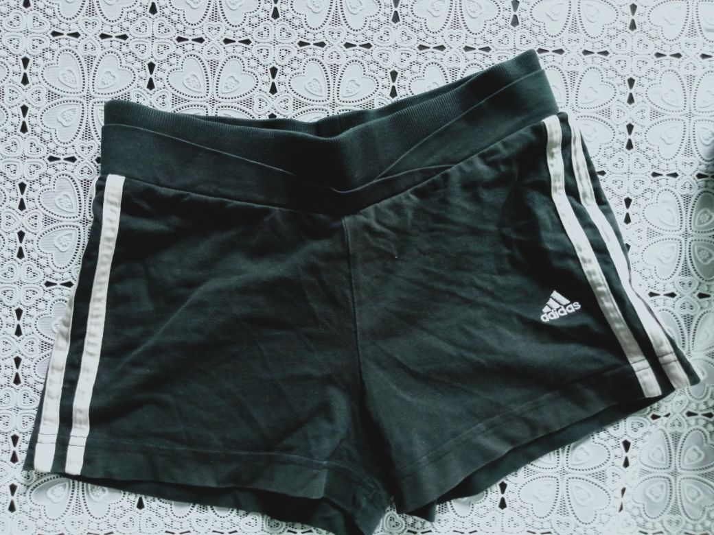 Spodenki adidas r.140 9-10 lat