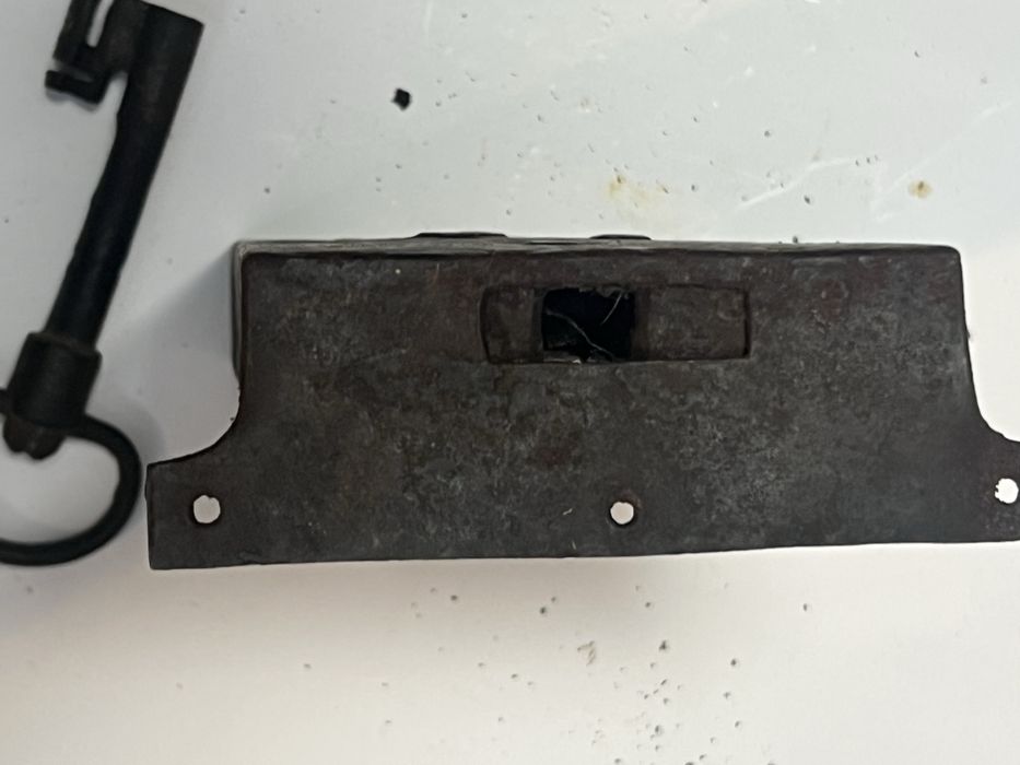 Stara klodka zamek do skrzyni