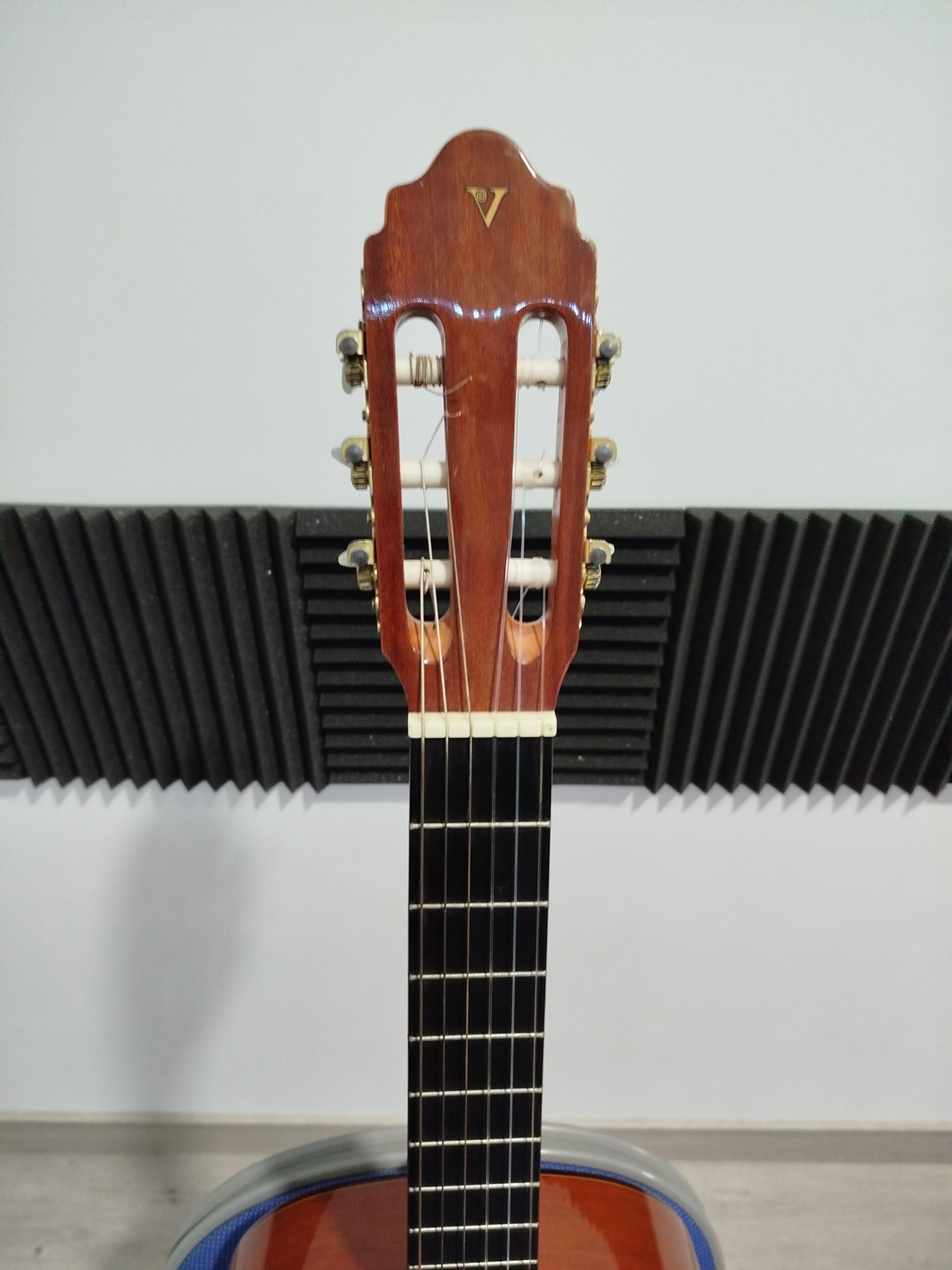 Guitarra Valência CG180