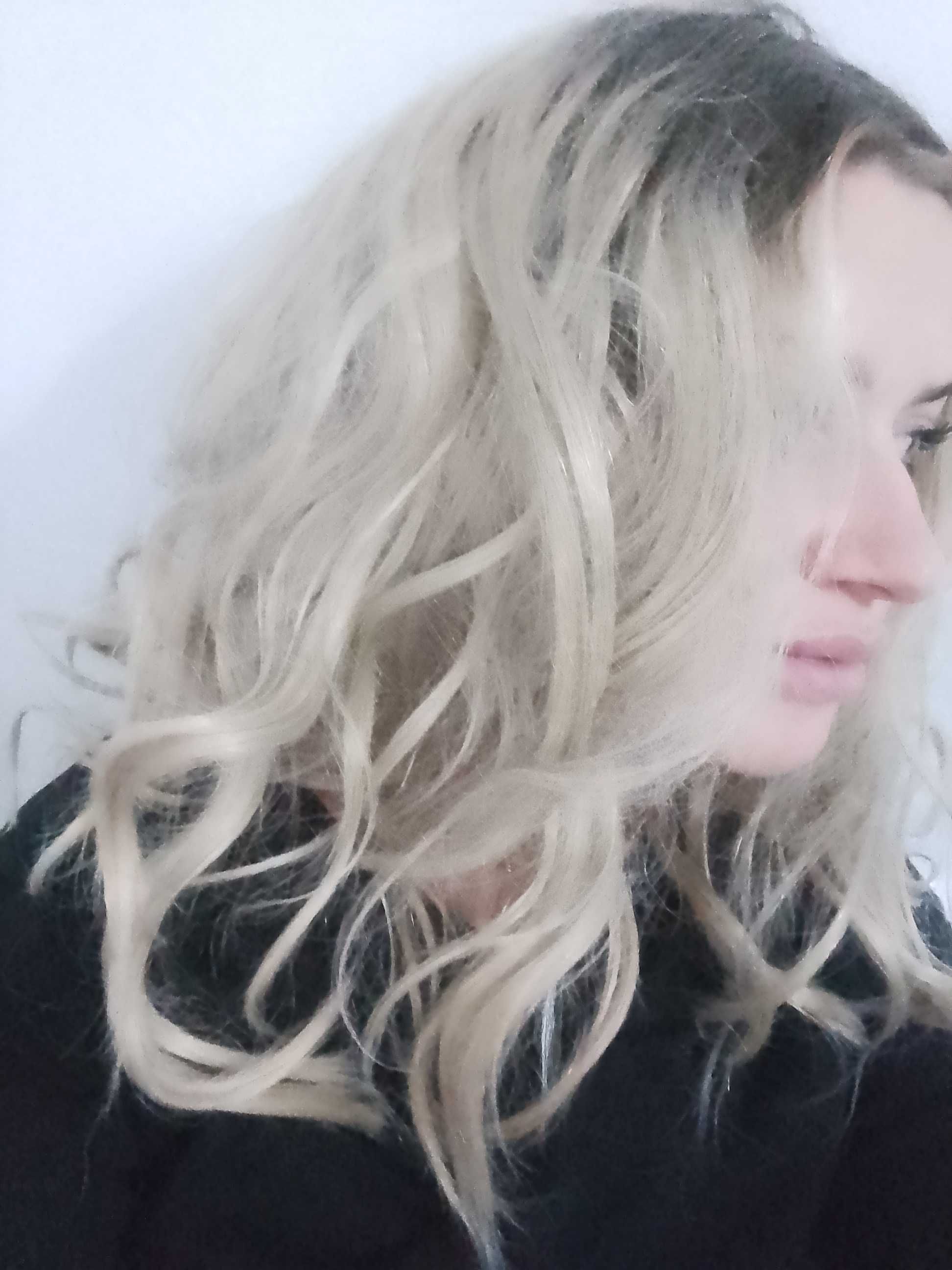 Piękne peruka blond ombre bob