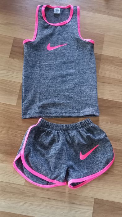 Bluzeczka i spodenki nike