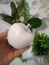 Figurka dekoracyjna białe jabłko
