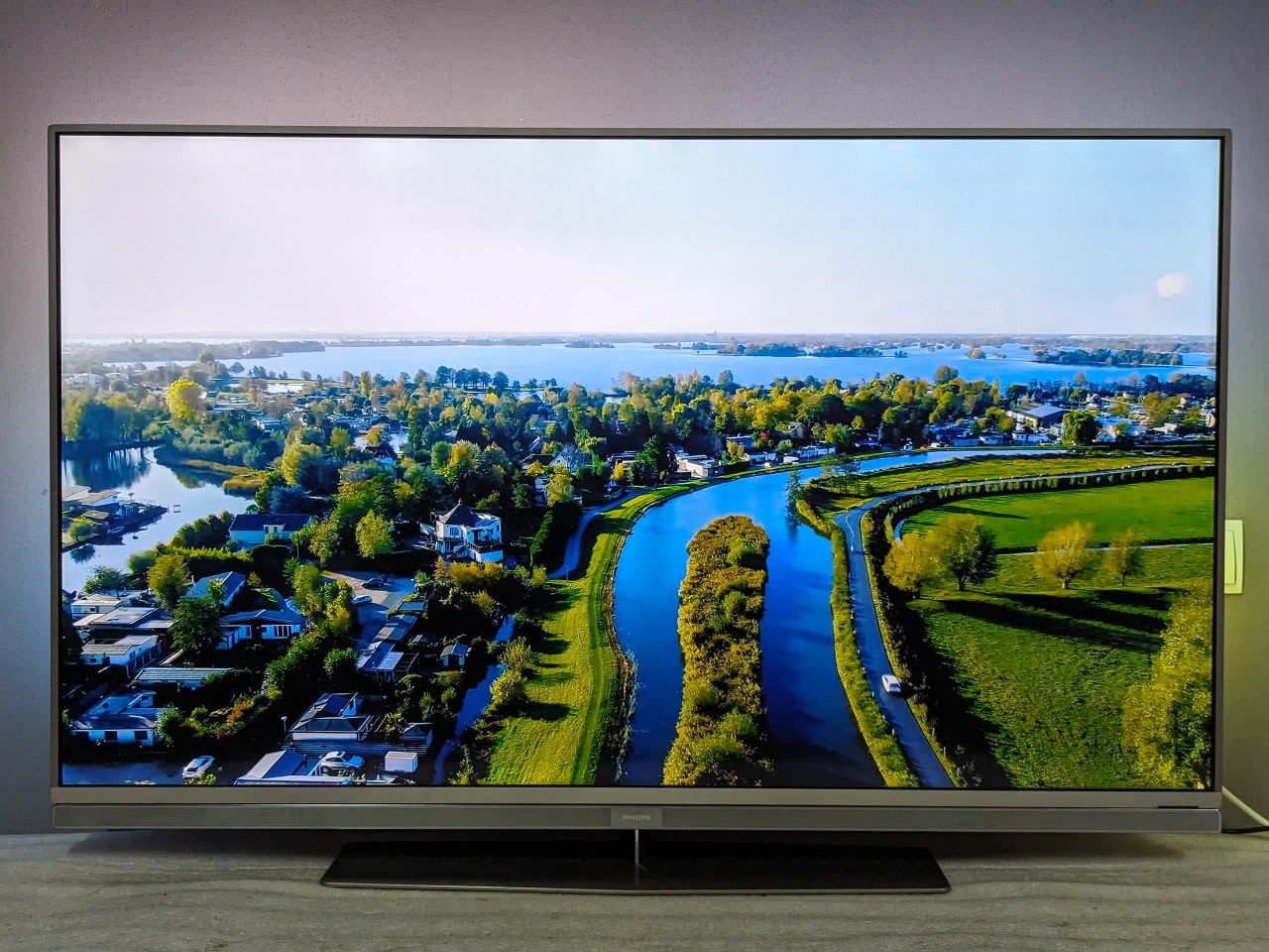 Philips 55PUS7181 4K Ultra HD Android 8 Quad Core, 16 Гб Ambilight !