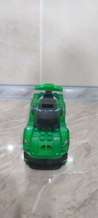 ЛЕГО-спорткар (Зелений): Ідеальний експонат з полиці