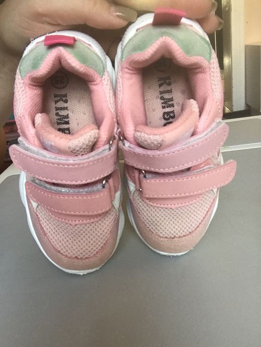 Кросівки для дівчинки