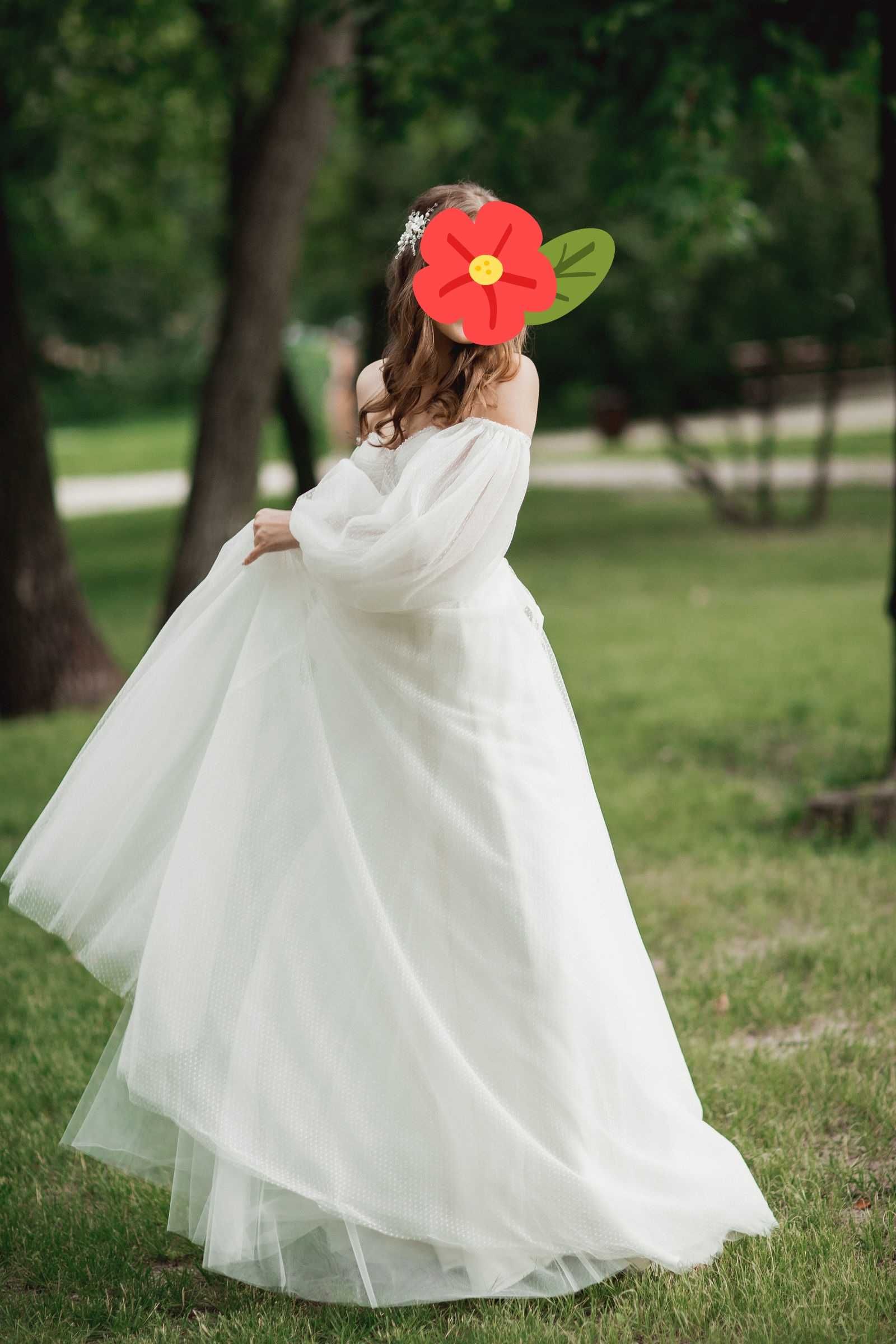 Свадебное платье - очень нежное и воздушное
