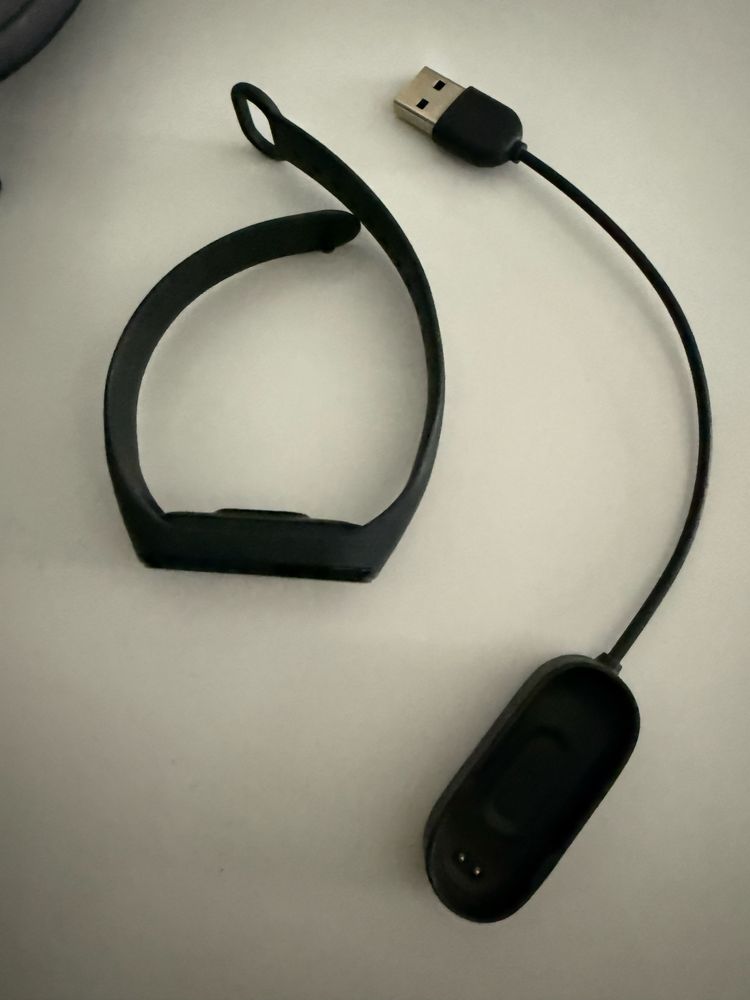 Smartwatch Mi Band zegarek czarny ładowarka