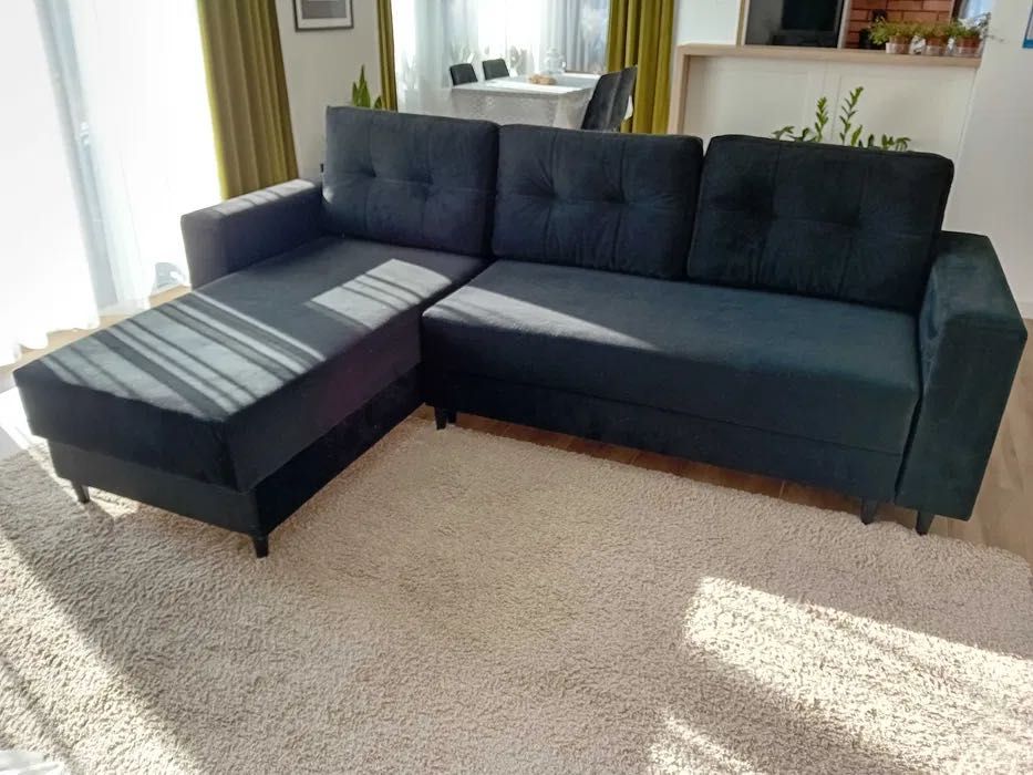 Czarny narożnik z funkcją spania