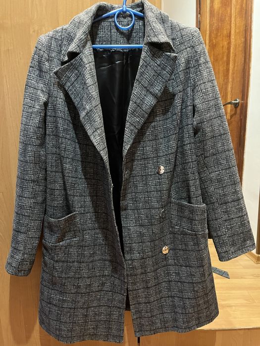 Продам пальто в чудовому стані)