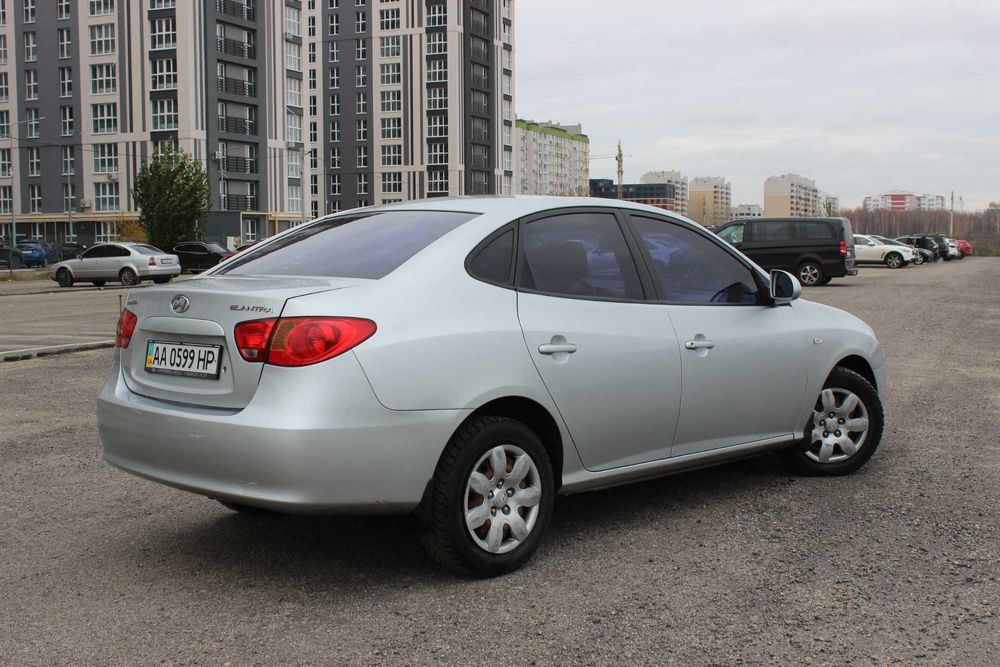 Hyundai Elantra 2008 року