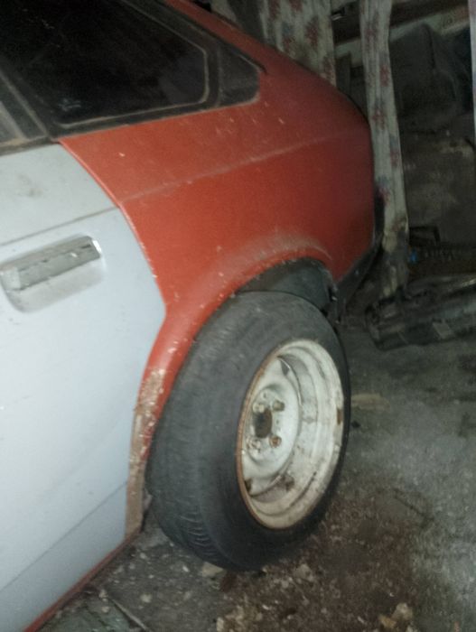 Кузов АЗЛК2141 с ходовой. Днище поварено и усилено под двигатель Ауди