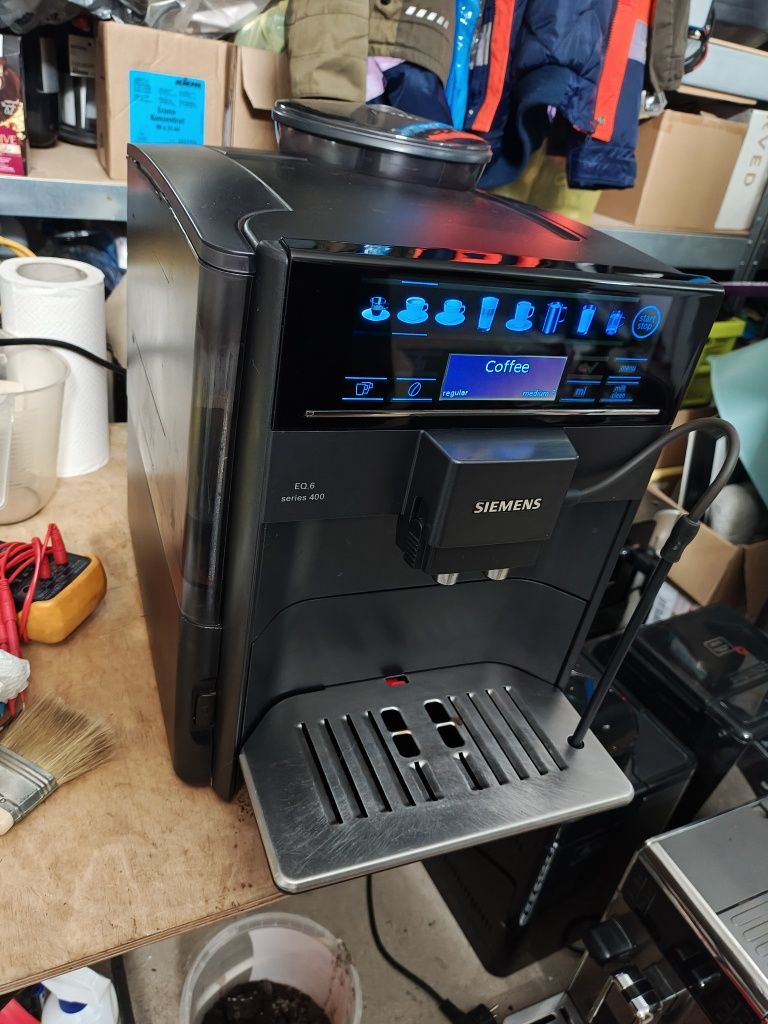 Ekspres do kawy SIEMENS EQ6 z systemem mleka