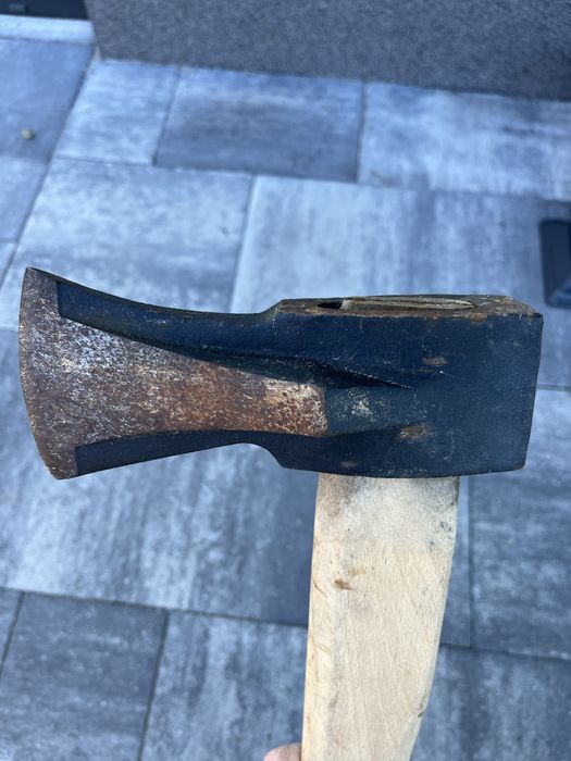 Rozłupujaca siekiera do drewna dluga masywna